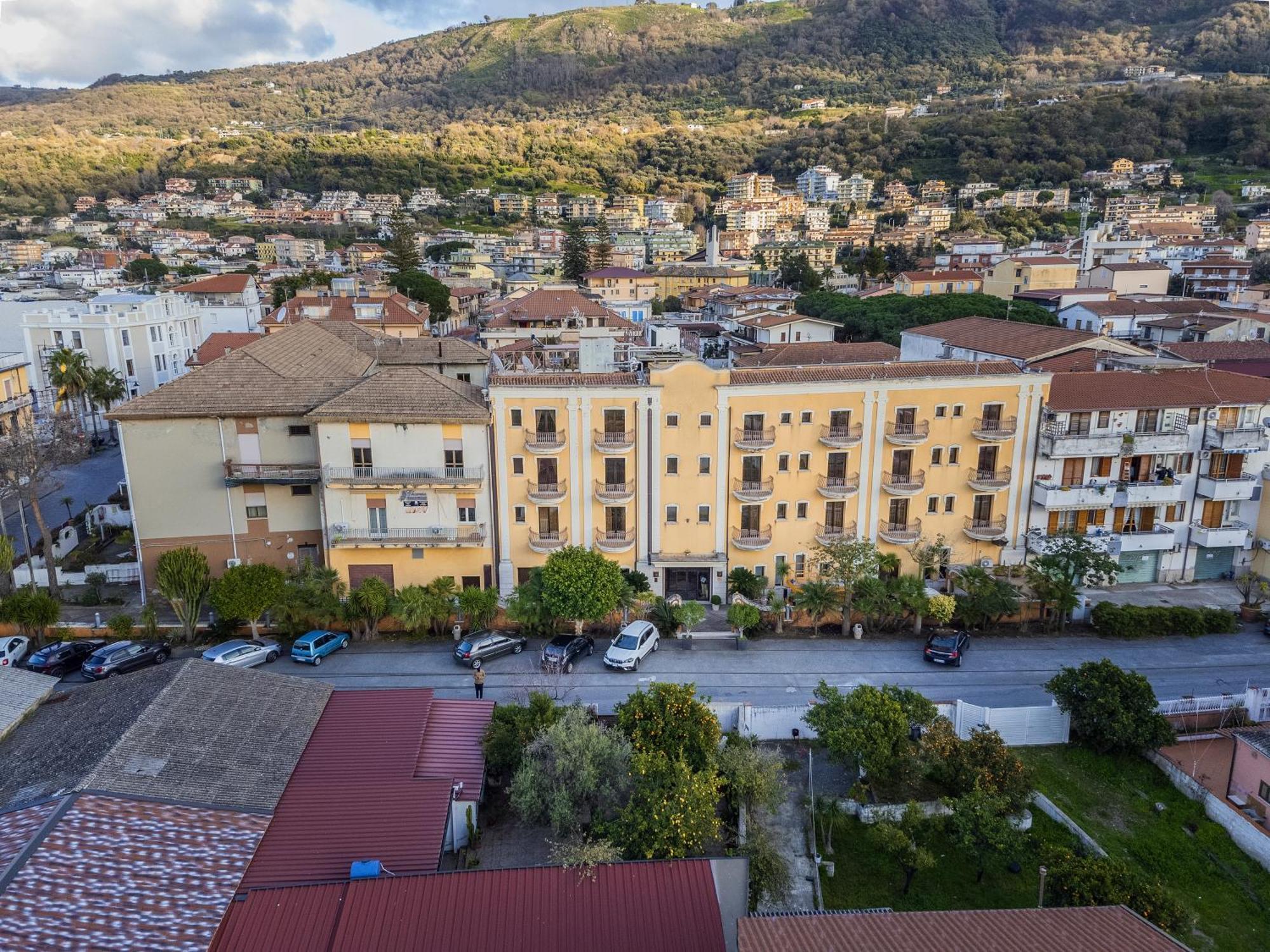 Hotel Cala Del Porto Vibo Valentia Marina Exterior foto